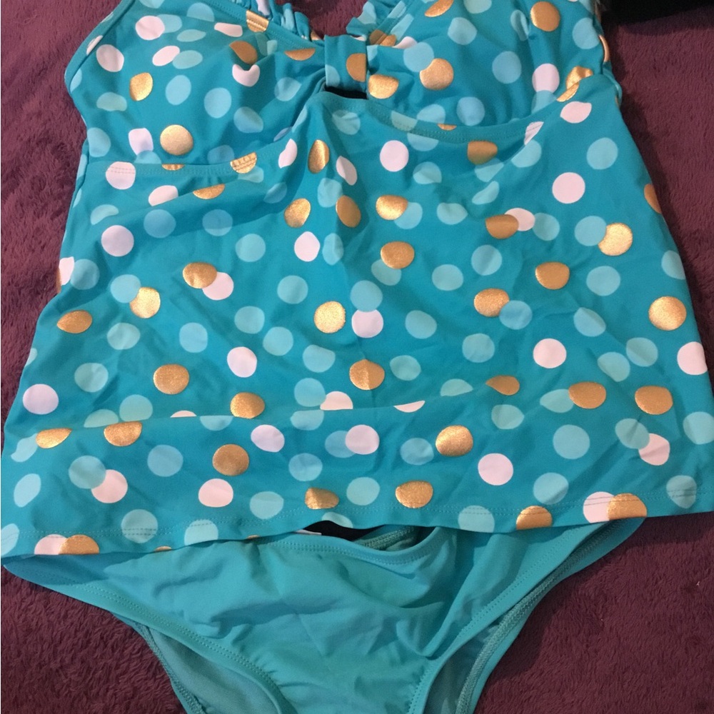 NWT Beach Shop Swim Top,- XL & Matching Swim Bottoms- Medium
